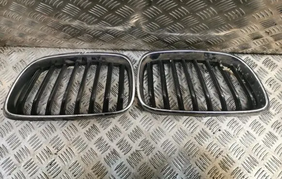 BMW 2 F22 F23 Quarter panel pressure vent 7295522 7295521