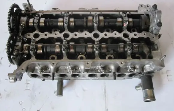 Toyota Auris E180 Engine head 135GBA