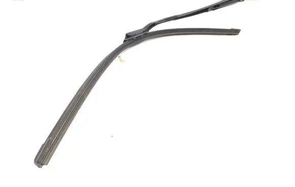 Maserati Ghibli Windshield/front glass wiper blade 670007562 89813753 91569