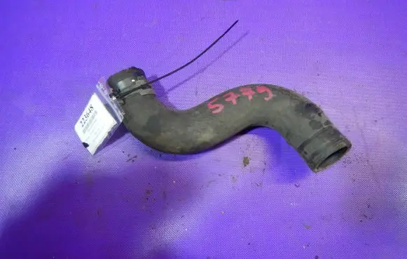 Toyota Avensis T250 Engine coolant pipe/hose