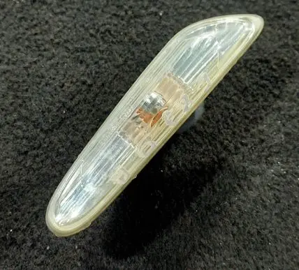 BMW X3 E83 Front fender indicator light 6932998 12396 E87R