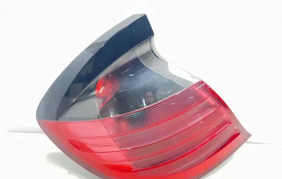Mercedes-Benz C W203 Rear/tail lights A2038200564
