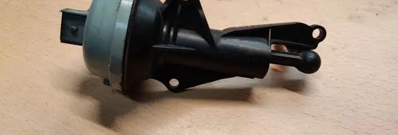 Mazda 5 Vacuum valve 1S7G9L492