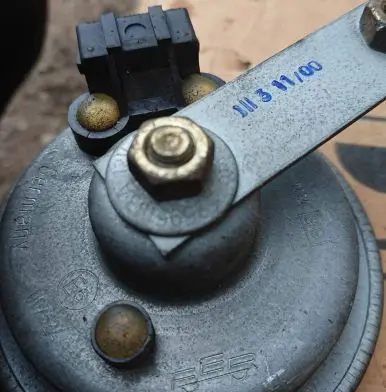 Toyota Avensis T250 Horn signal
