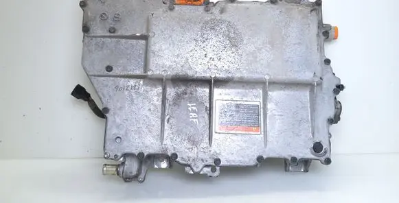 Nissan Leaf I (ZE0) Voltage converter inverter 