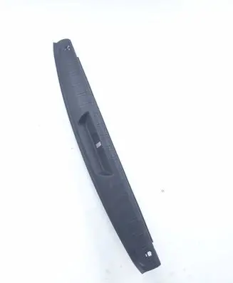 Trunk/boot sill cover protection