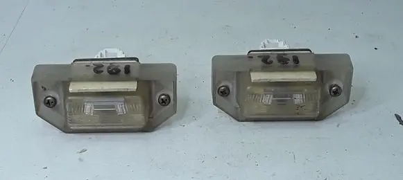 Mitsubishi Galant Number plate light 1141256