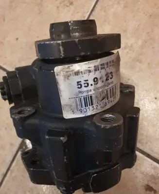 Volkswagen Transporter - Caravelle T4 Power steering pump 477231 901321894253 559123
