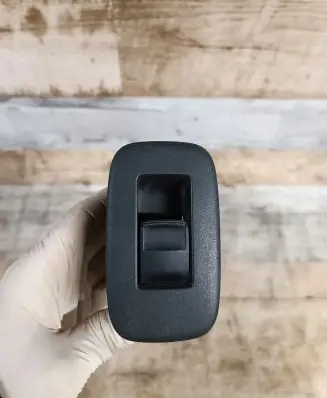 Toyota Auris 150 Electric window control switch