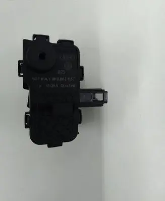Audi A4 S4 B8 8K Fuel tank cap lock motor 8K0862153F 004348