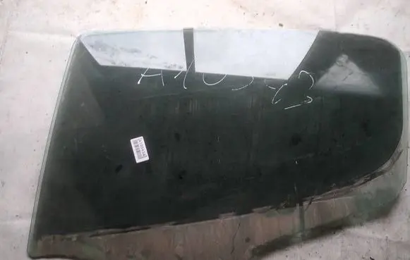 Peugeot 308 Rear door window glass as2