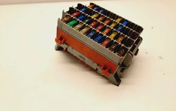 Volvo V70 Fuse box set 9162439