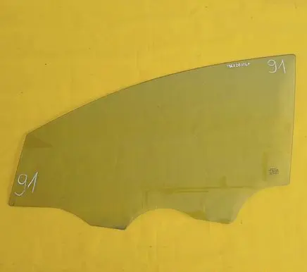 Seat Toledo III (5P) Front door window glass four-door