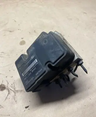 Ford Fusion ABS Pump 00007916H5 10097001323 7VU6K26E31