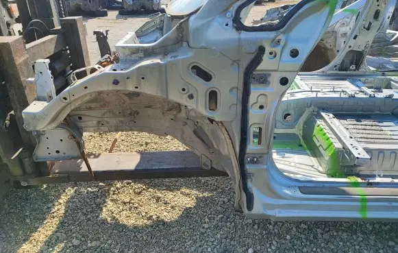 Front quarter panel