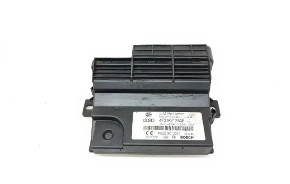 Audi Q7 4L Central body control module 4F0907280E 4F0910280