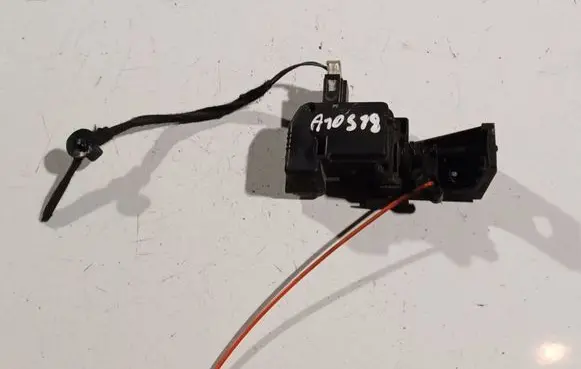 Mercedes-Benz E W212 Central locking motor A2048200072