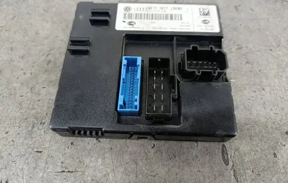 Audi A6 S6 C6 4F Comfort/convenience module 