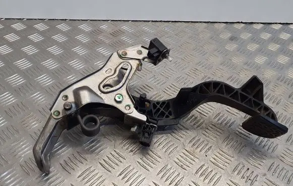 Clutch pedal