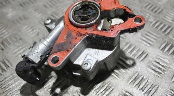 Renault Laguna III Vacuum pump