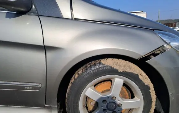 Mercedes-Benz B W245 Fender 