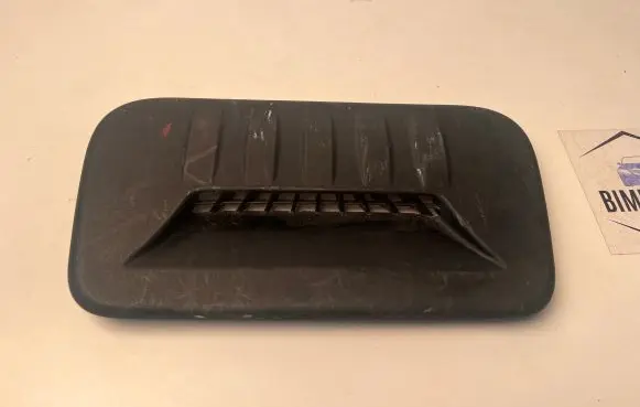 Chrysler Pacifica Rear air vent grill 5SR68DX9AE