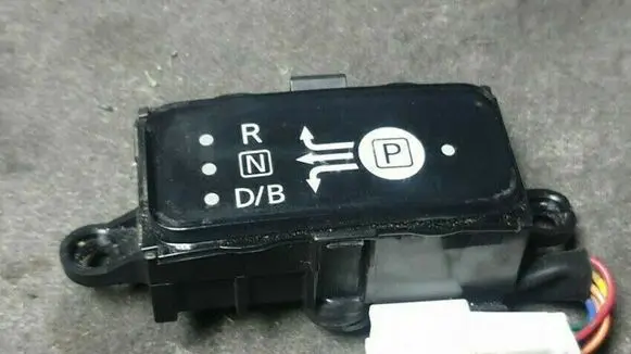 Nissan Leaf I (ZE0) Gear shift selector indicator 75G21