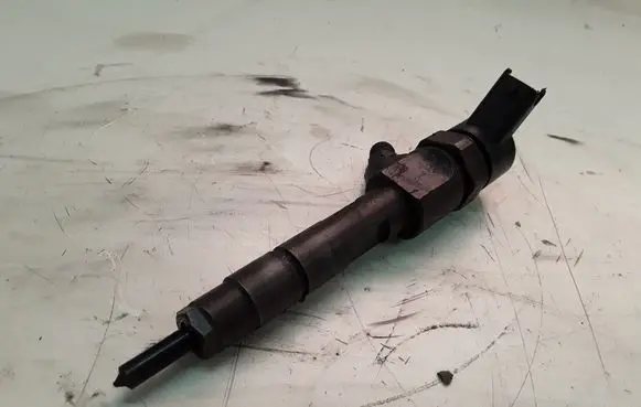 Renault Laguna II Fuel injector 0445110021 7700111014
