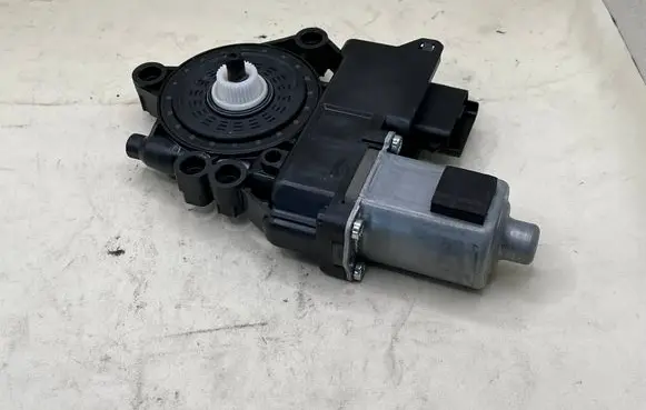 KIA Ceed Rear glass lock/latch C513 824603Z010