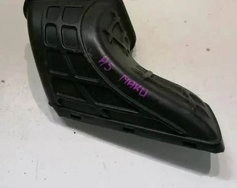 Audi A5 8T 8F Air intake duct part 8K0129739A