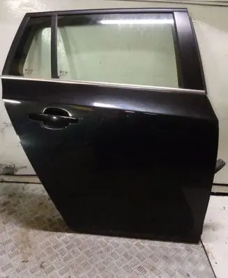 Chevrolet Cruze Rear door 