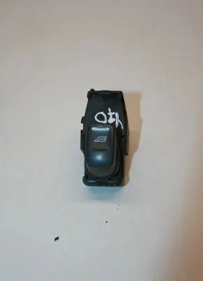 Volvo V70 Electric window control switch 9472275 01W234