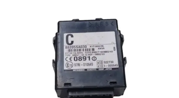 Subaru Forester SG Immobilizer control unit/module 88205SA030 97RI010649
