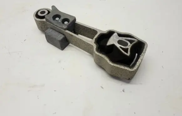 Volvo XC60 Engine mount bracket 31430211