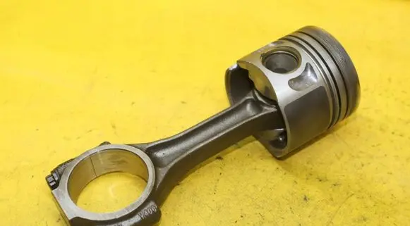 Volkswagen PASSAT B5 Piston with connecting rod 038J