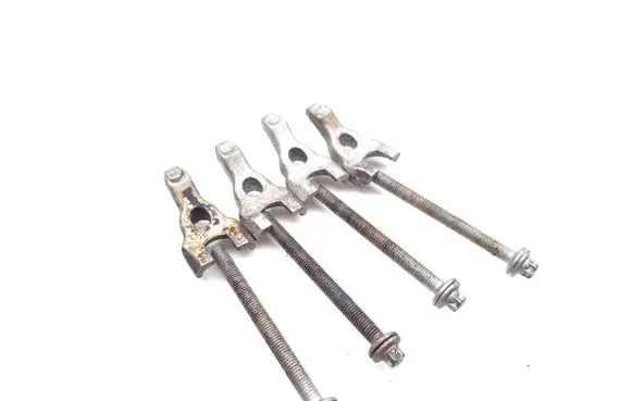 BMW 5 E60 E61 Fuel Injector clamp holder 
