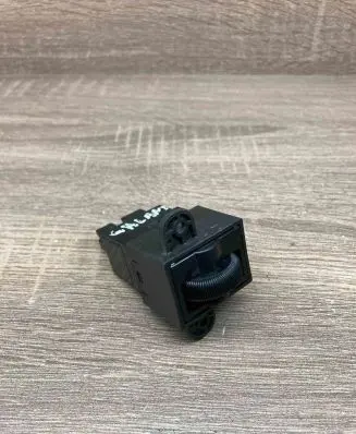 Mitsubishi Galant Headlight level height control switch 0X020 PPGF10