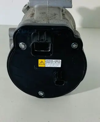 Lexus UX Air conditioning (A/C) compressor (pump) 0424000171