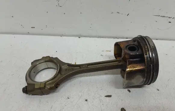 Honda Civic Piston with connecting rod 082S 0752 RMX