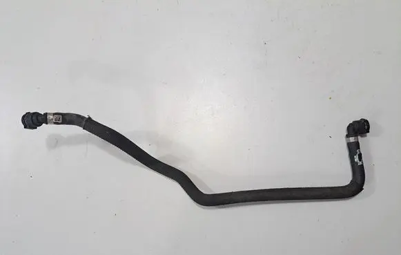 Engine coolant pipe/hose