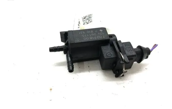 BMW 5 F10 F11 Turbo solenoid valve 7810831 70231800