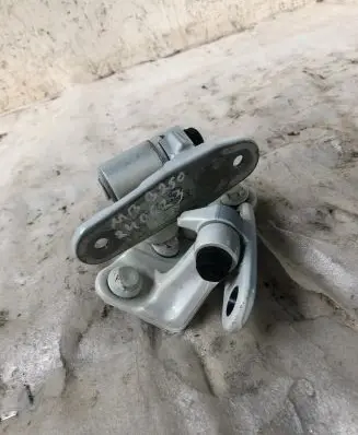 Mercedes-Benz B W246 W242 Rear door hinge set A046572