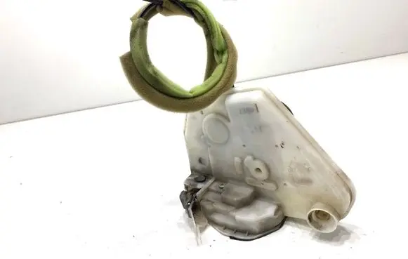 Mazda 3 II Front door lock