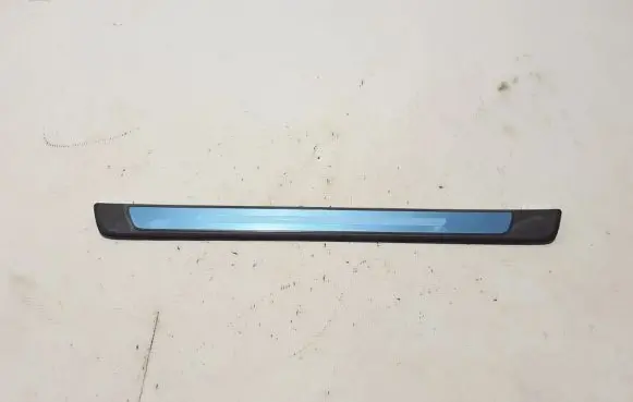 Audi e-tron Front sill trim cover 8W0853373F