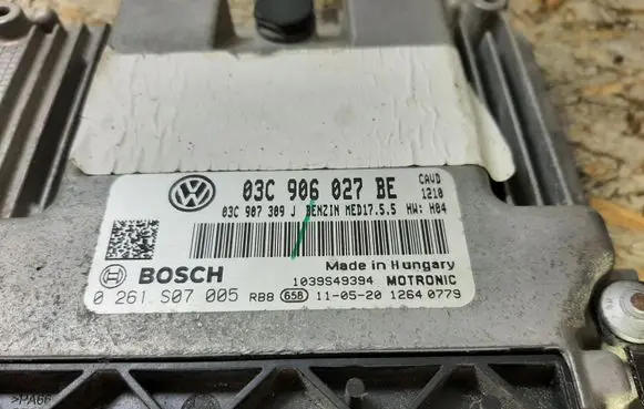 Volkswagen Jetta VI Engine control unit/module ECU 03C906027BE 0261S07005