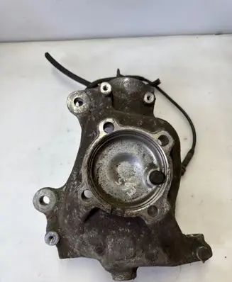 BMW 7 E65 E66 Front wheel hub 6753462