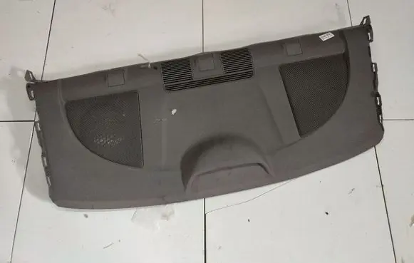 Parcel shelf