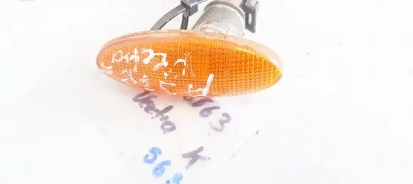Opel Vectra B Front fender indicator light 90504212