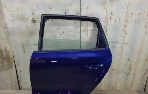 Volkswagen Polo V 6R Rear door 