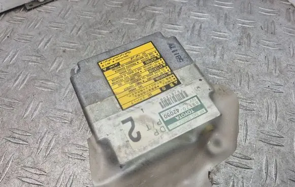 Toyota RAV 4 (XA20) Airbag control unit/module 8917042090